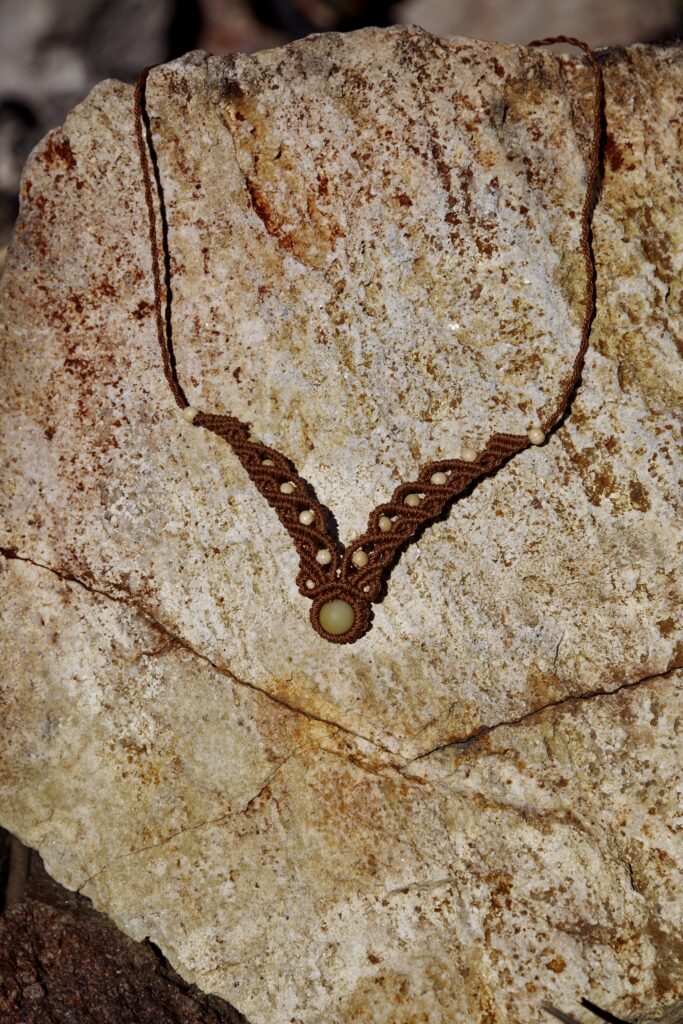 Makramee-Kette - braun in Boho-Stil  